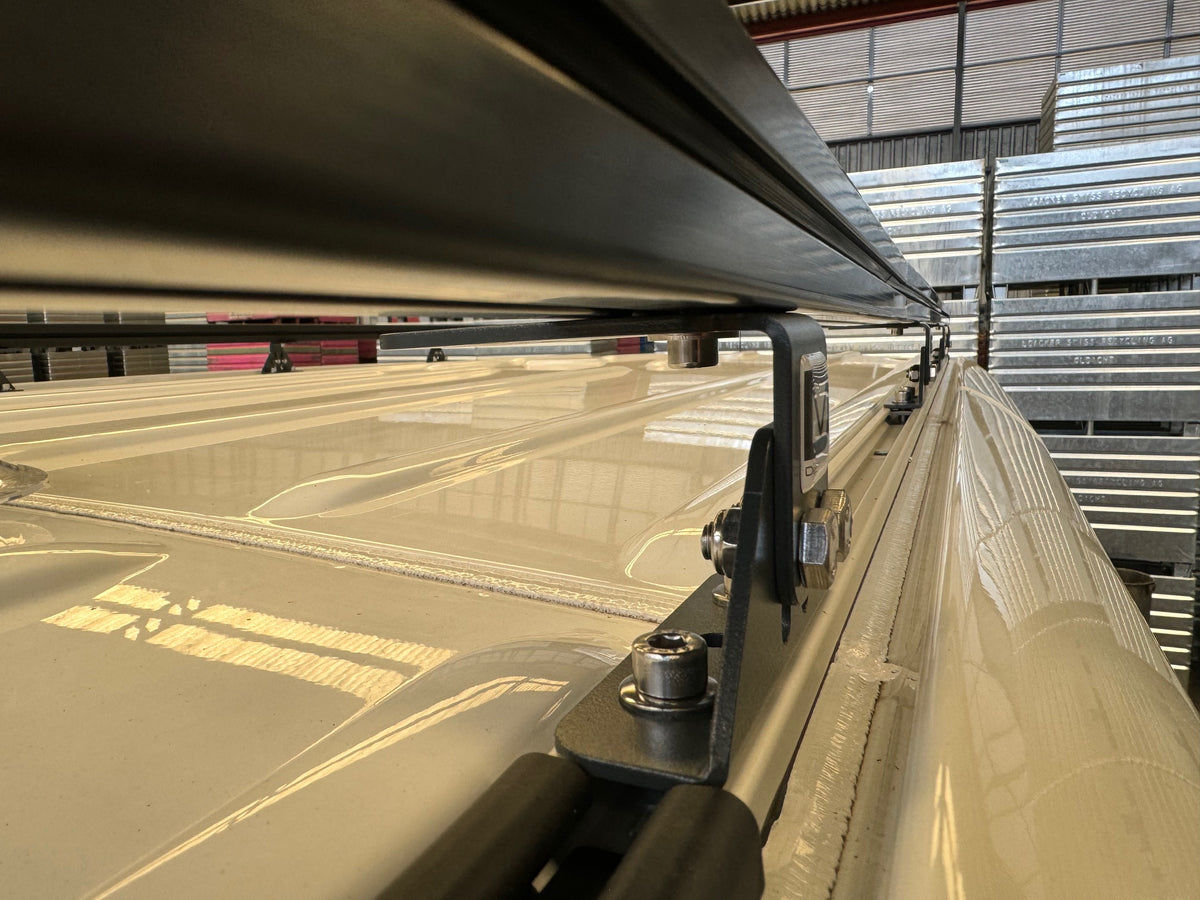 2Stk. MB Sprinter / Crafter Montagewinkel für Dachträger mit Gummiunterlage oder C-Schiene