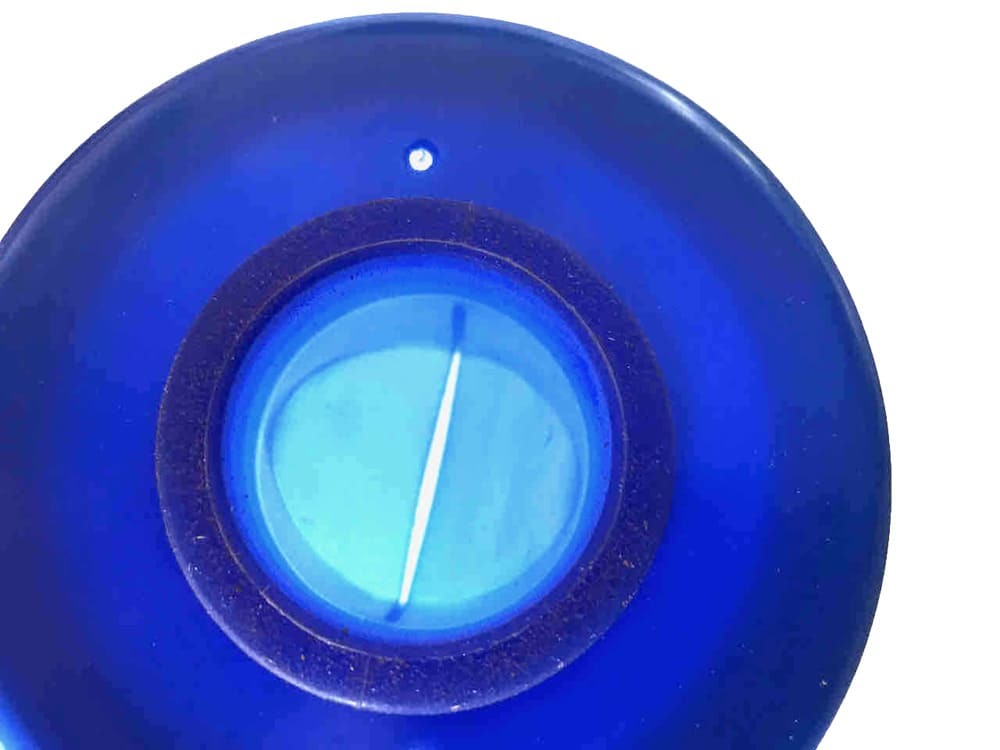 Couvercle pour bidon d'urine avec fermeture à membrane
