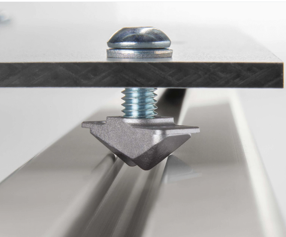 Dado automatico con cava a T V 8 St M6, acciaio inox