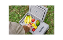 Laden Sie das Bild in den Galerie-Viewer, Berger MC 20 Kompressor Kühlbox mit Tiefkühlfunktion 12V 24V 230V 20 Liter