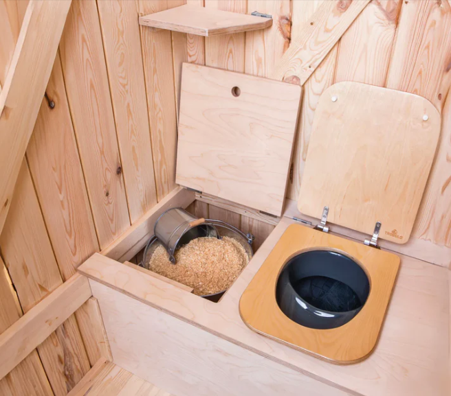 TROBOLO KersaBœm aus massivem Holz inkl. Toilette