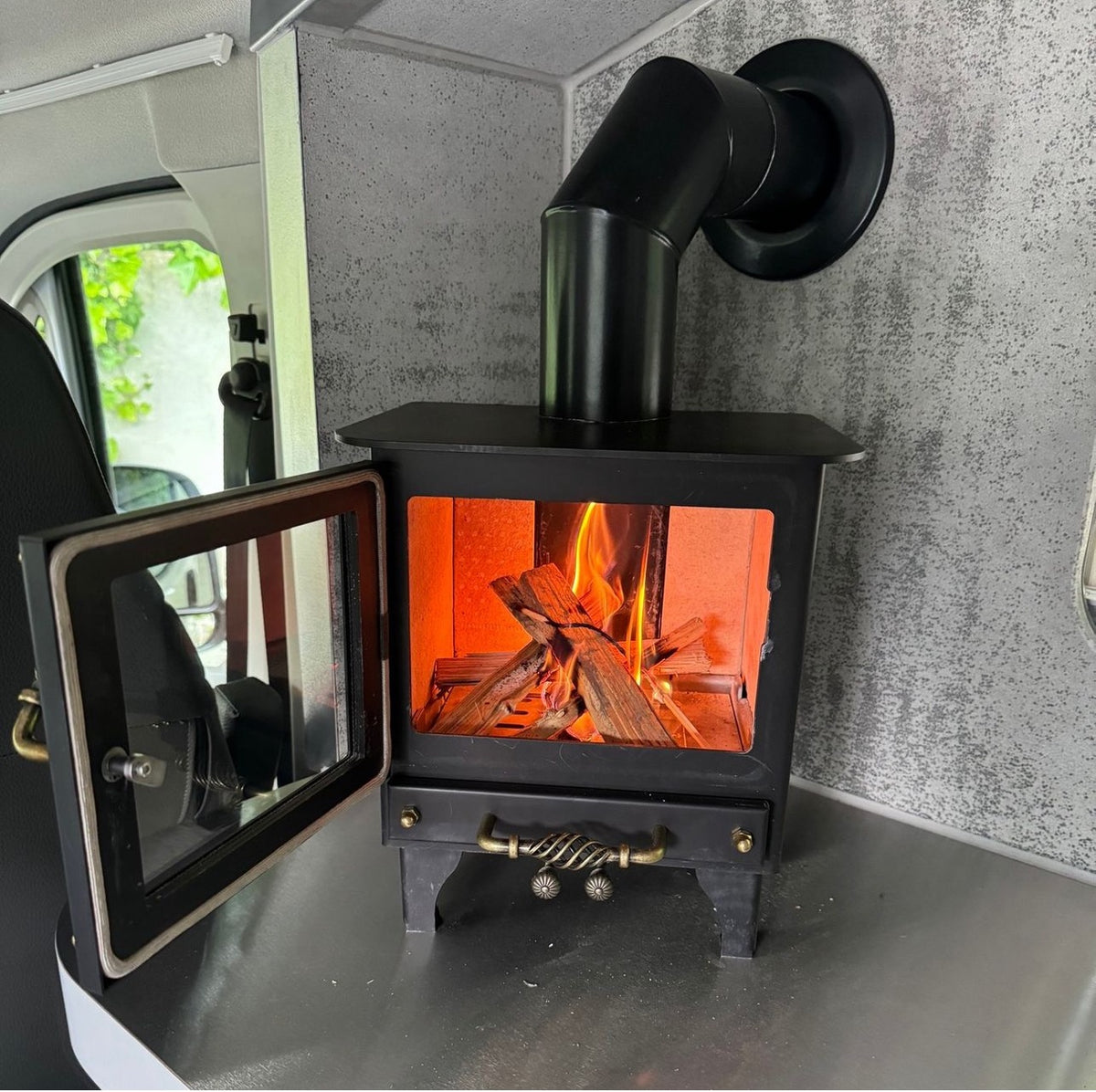 Tiny- Stove mit bis zu 3Kw Heizleistung, made in Switzerland