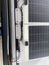 Laden Sie das Bild in den Galerie-Viewer, Ford Nugget Solaranlage, 135W / 270W Kit, inkl. MPPT Laderegler mit Bluetooth