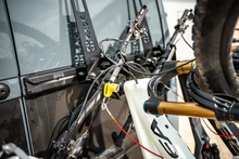 Laden Sie das Bild in den Galerie-Viewer, PUSHrack Veloträger V2 / Fahrradträger für fast alle Kastenwagentypen, E-Bike tauglich