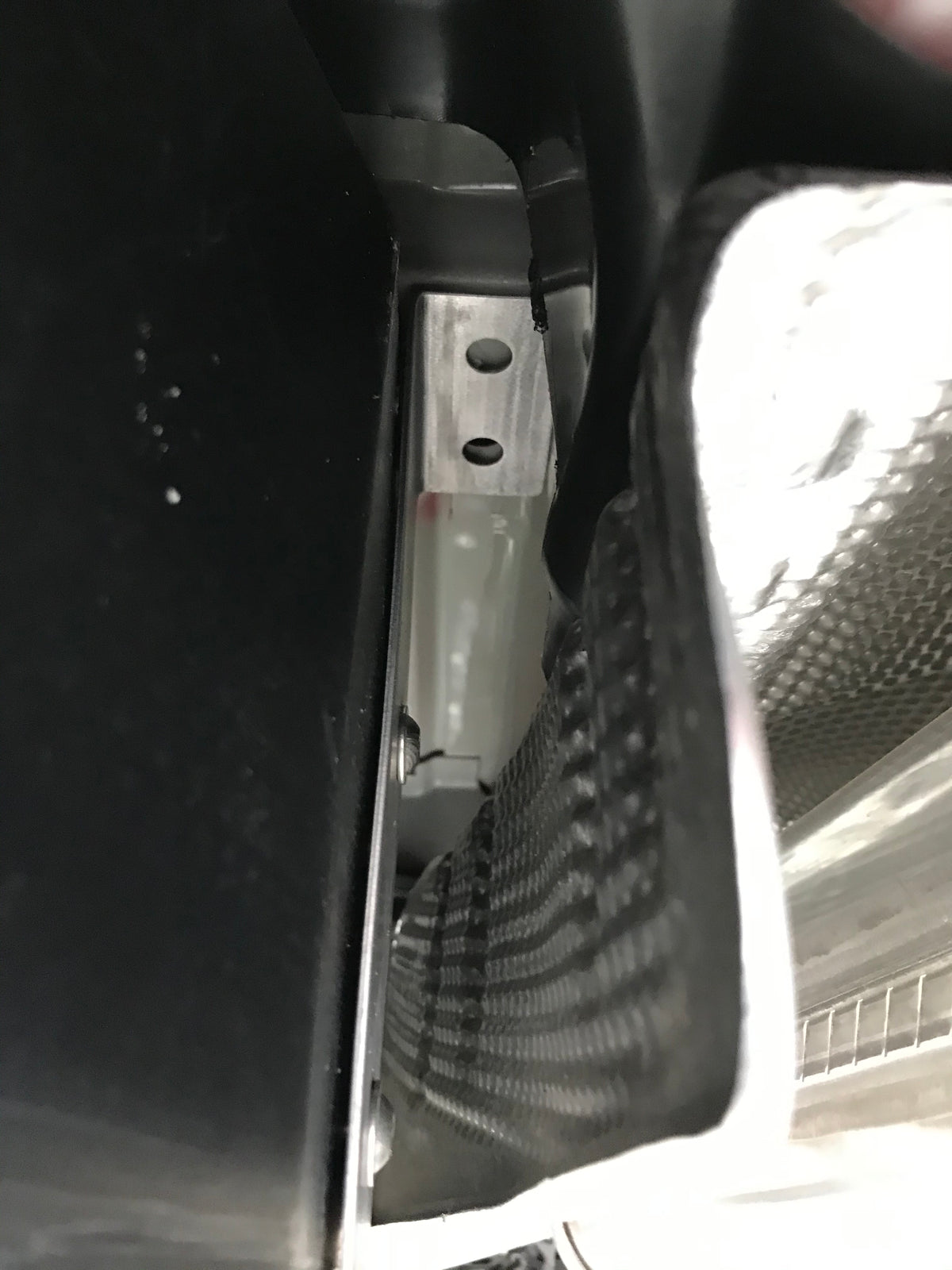 68 Liter Unterflurtank für Reserverad am VW Transporter T5 + T6