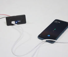 Laden Sie das Bild in den Galerie-Viewer, 12V/24V- USB - Buchse zum Einbau mit zwei USB-Anschlüssen