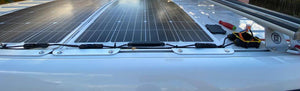 Abgebogenes Aluminium Blech für Solaranlage auf T5 / T6 California