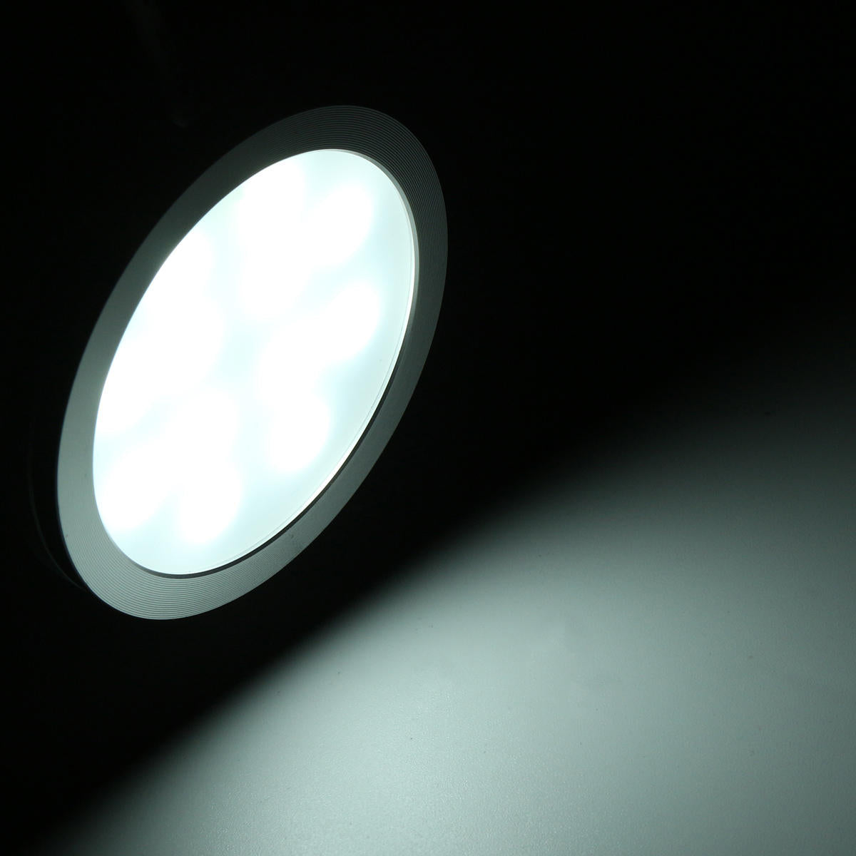 12 pcs. 12V, 2.5 Watt LED spotlights for indoor use