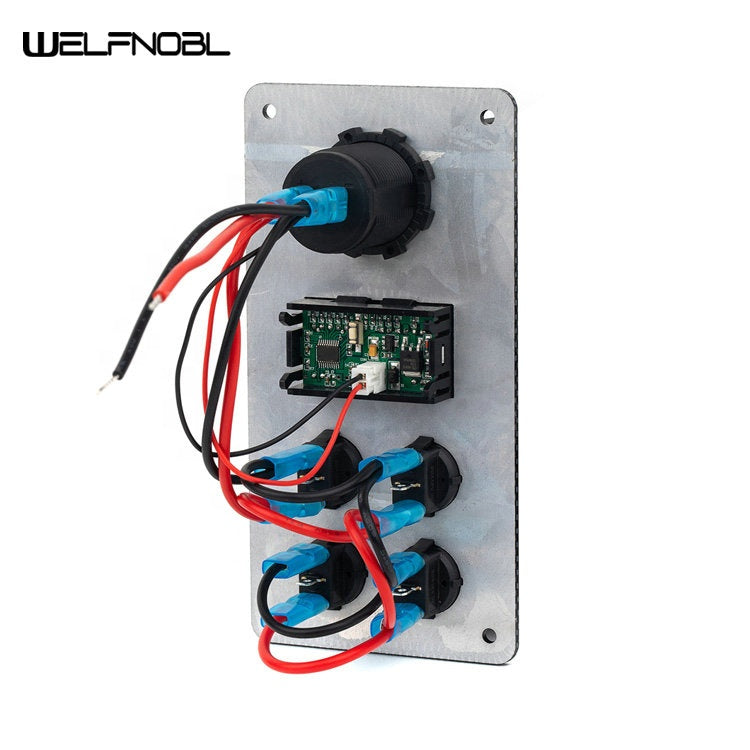 Panel mit zwei USB-Steckdosen 5V 3,1A  mit Spannungsanzeige und 4 Wippenschalter