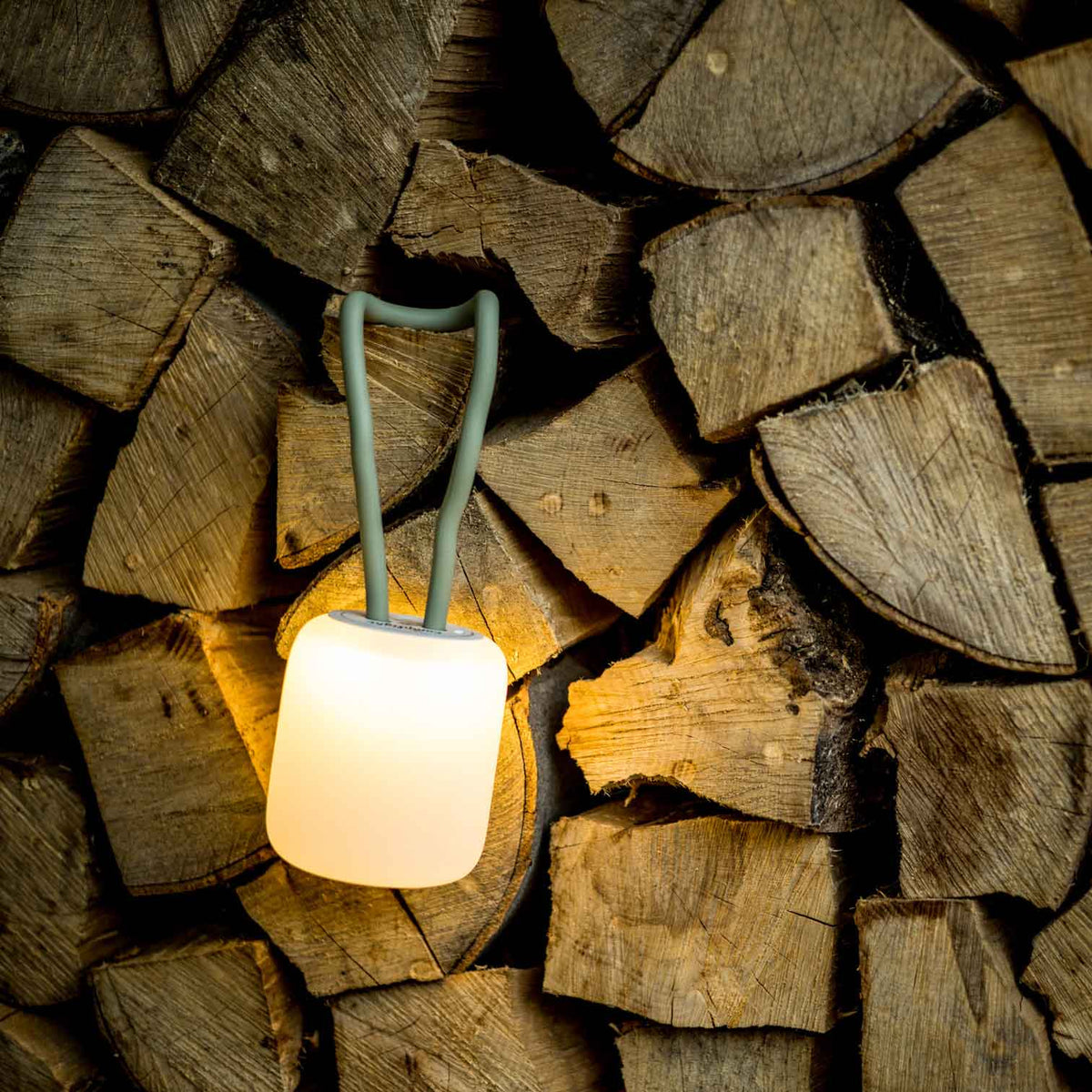 The Camplight - Silicone lantern with rechargeable battery