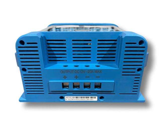 Ladegerät 230V zu 12V, 20A oder 40A, Umschaltbar Lithium, Gel, AGM, Nasszellen, für 1 oder 2 Batterien