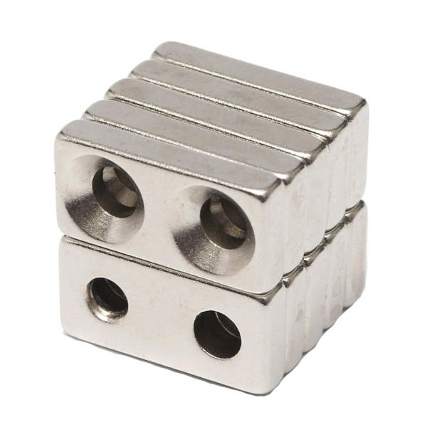 10Stk. Senkkopf Magnete Neodym, mit 2 Löchern, 20x10x4mm