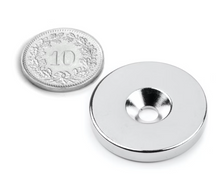Laden Sie das Bild in den Galerie-Viewer, Scheibenmagnet Ø 27 mm, Höhe 4 mm, hält ca. 8 kg