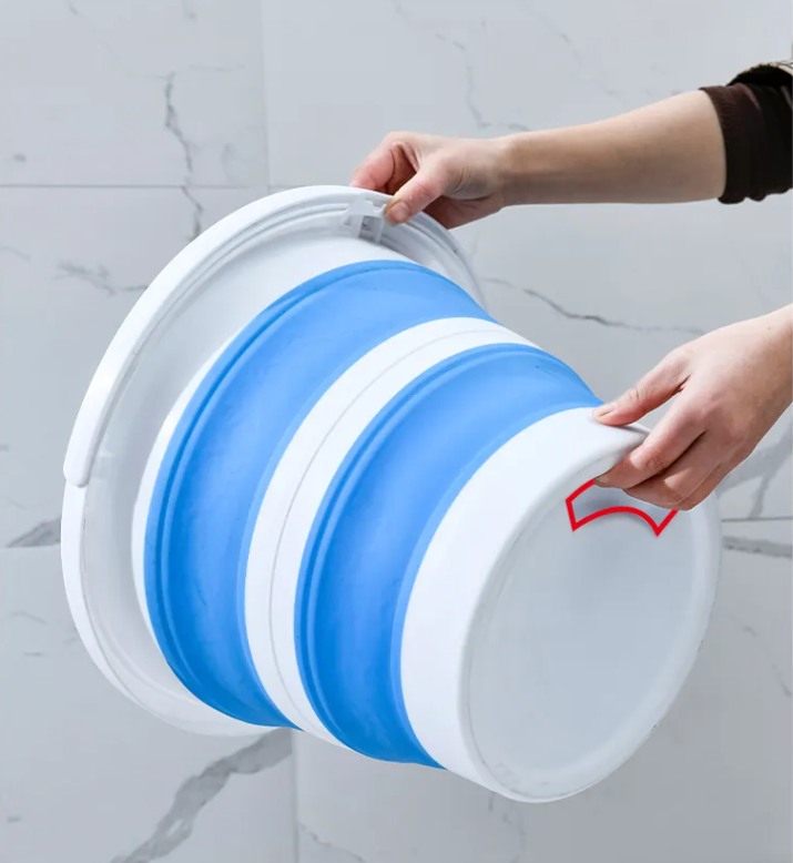 Seau pliable de 15 litres avec poignée et couvercle verrouillable